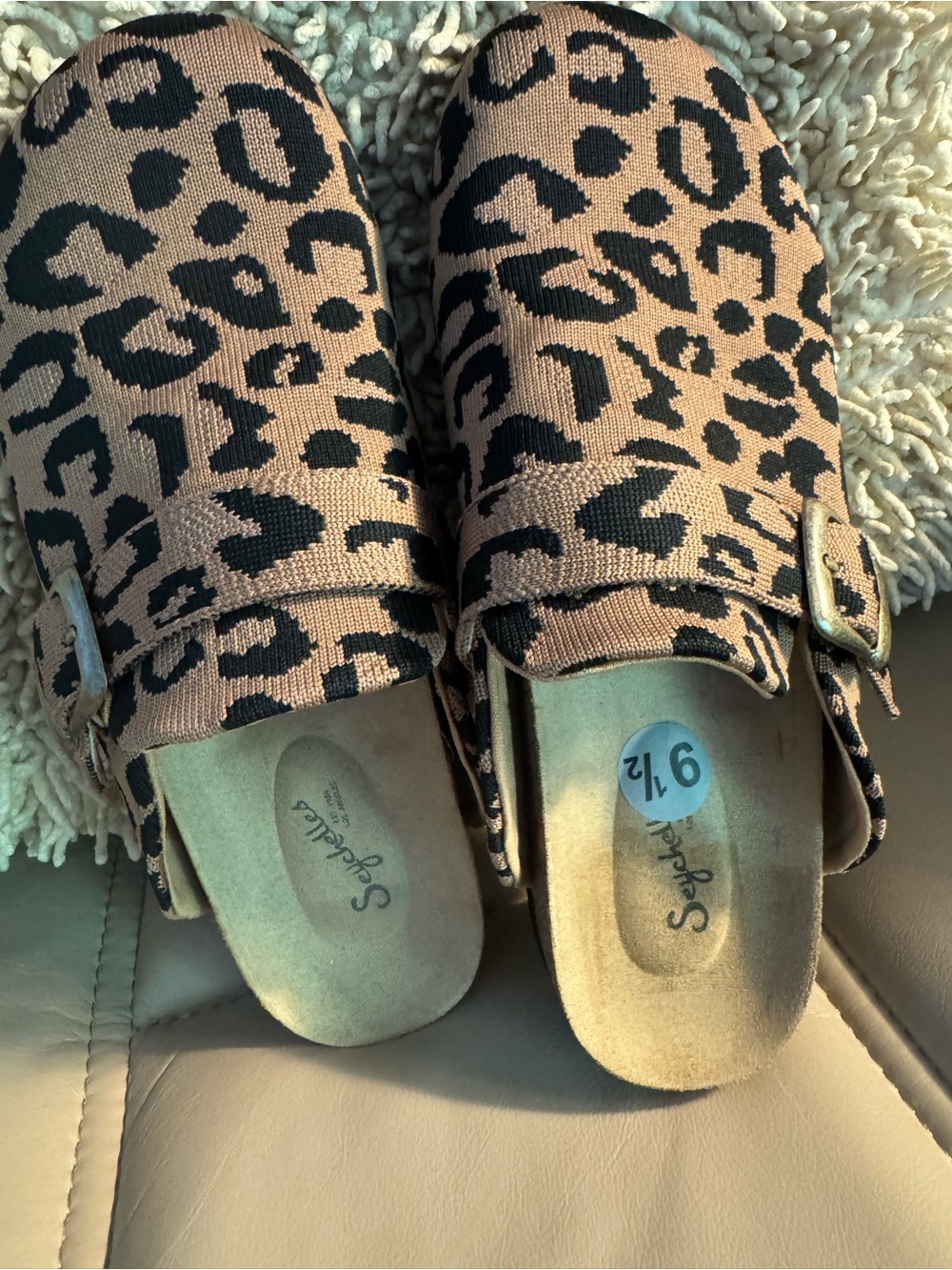 Seychelles Women’s Leopard Print Slip-On Clogs in Tan and Black Size 9.5